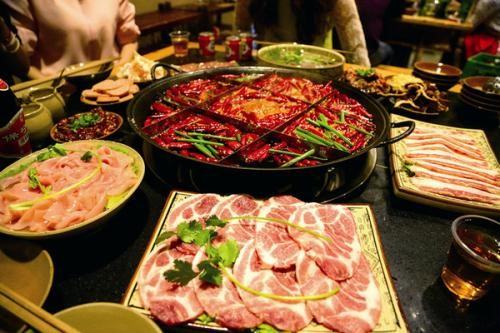 巴渝煙火味，火鍋與飲品的冰火之歌